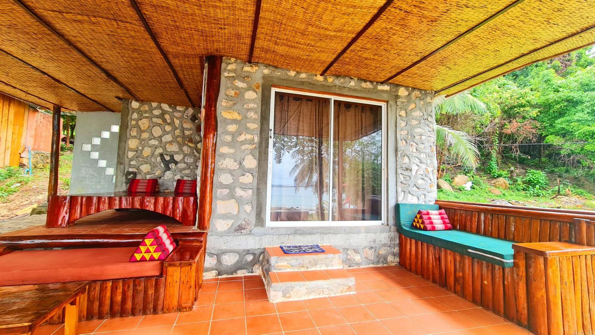 Europe Enchanted Villas Kaoh Touch Bagian luar foto