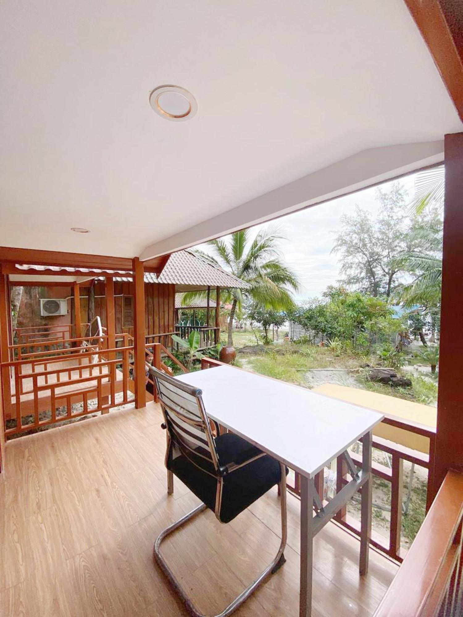 Europe Enchanted Villas Kaoh Touch Bagian luar foto